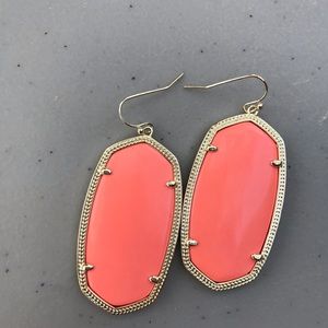 Kendra Scott Coral and Gold Danielle